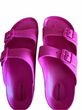 PrettyLittleThing Wide Fit Rubber Buckle Footbed Sliders, Size UK5/US7